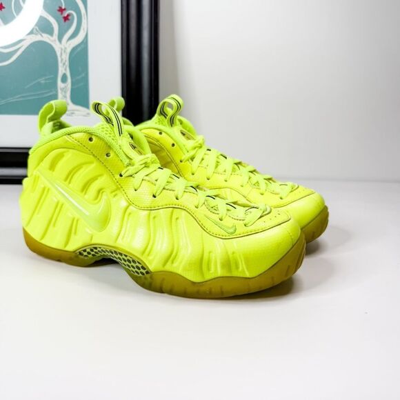 Nike Air Foamposite Volt 2014 Neon Yellow Sneakers, Men's 8.5, Rare and Iconic - Picture 2 of 8